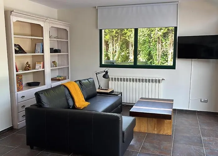 Loft Anexo En Chalet, Con Piscina De Uso Privado *